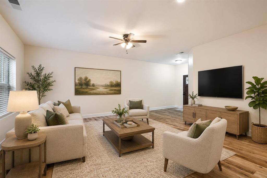 Photo 1 of 25 — 605 Wilcox Street B, McKinney, TX 75069