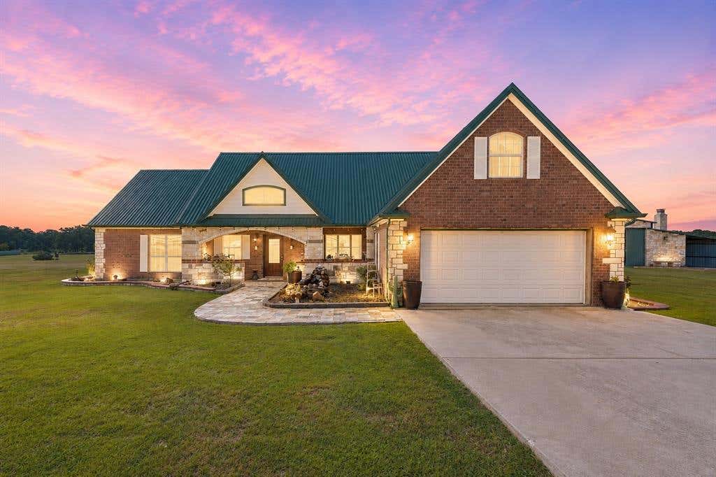 Photo of 6017 Acton Meadows Court, Granbury, TX 76049 (MLS # 21346745)