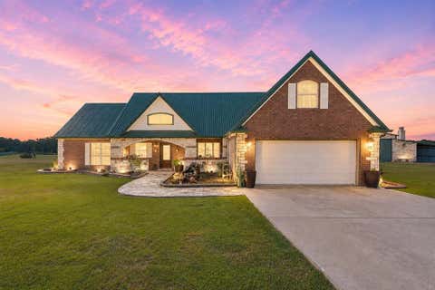 Photo of 6017 Acton Meadows Court, Granbury, TX 76049 (MLS # 21346745)