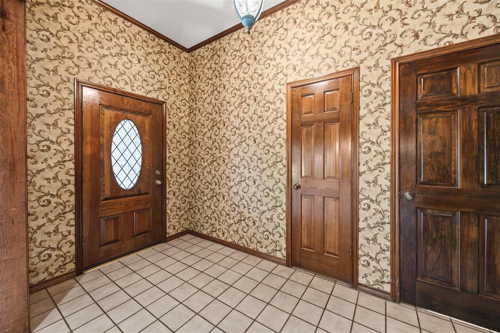 3420 Eisenhower Lane
