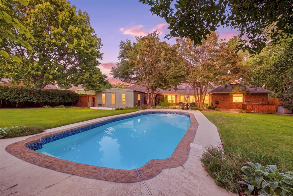 17415 Marianne Circle