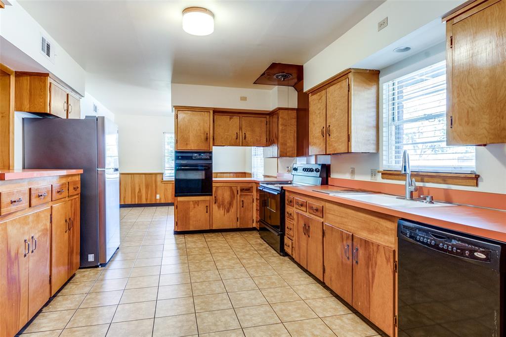 Walnut Hill Manor - Residential Lease