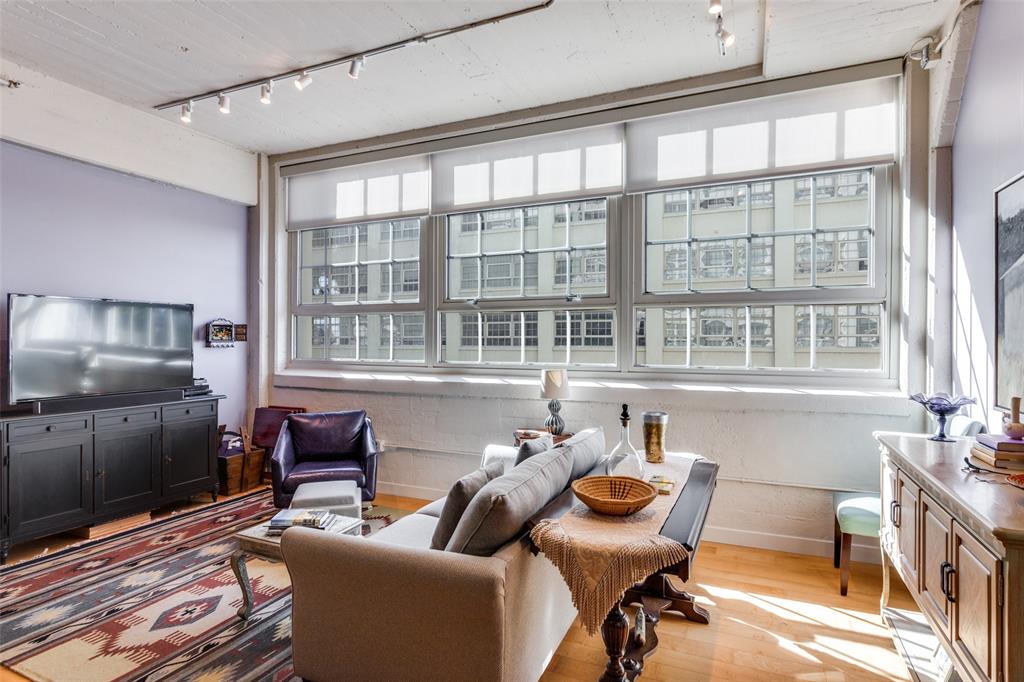 One Montgomery Plaza Residence Condo - Residential