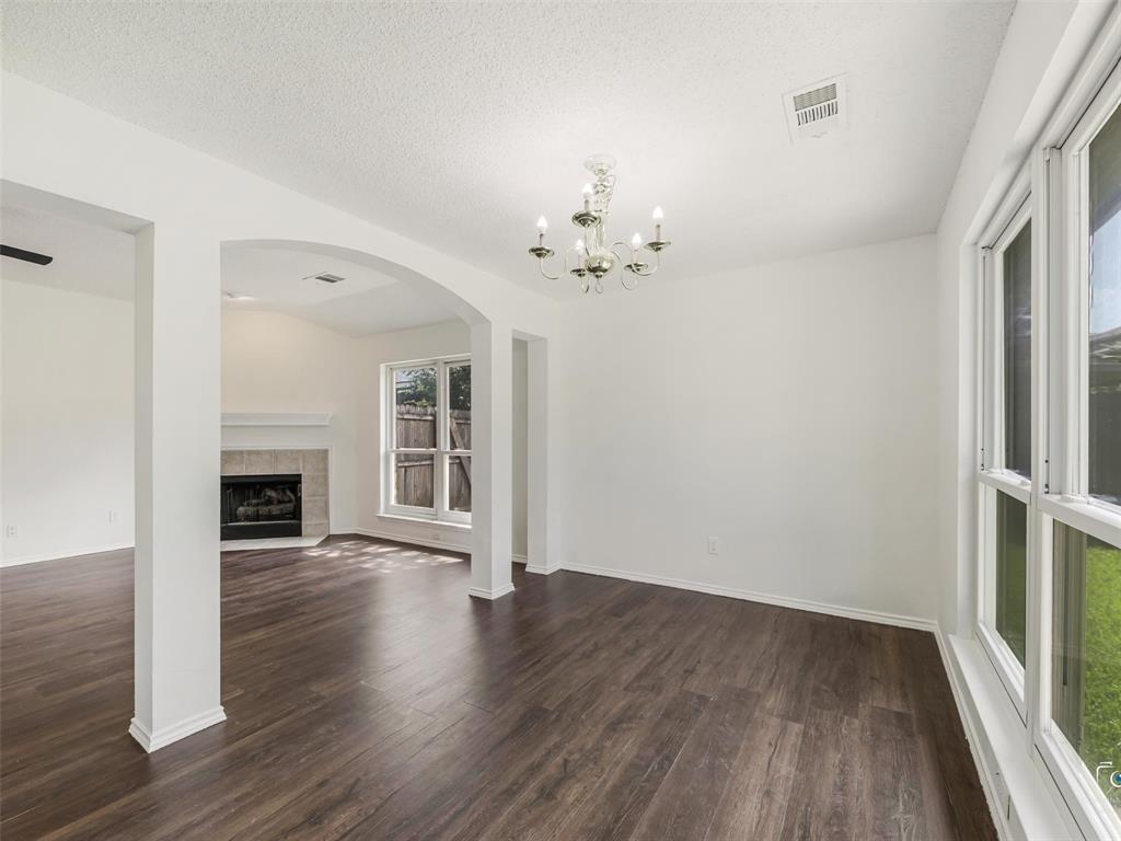 1006 Greenbriar Lane