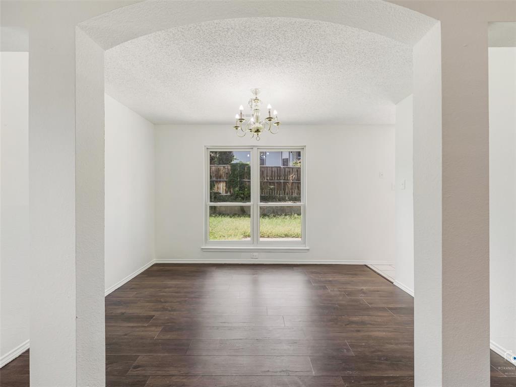 1006 Greenbriar Lane