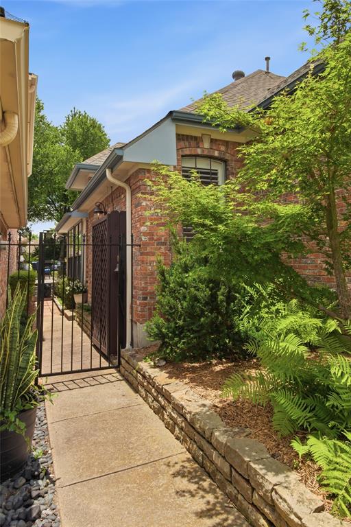 2614 Rockport Circle