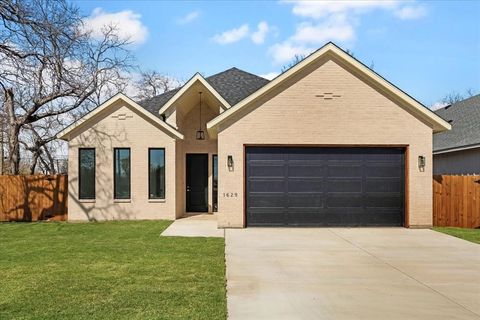 1629 E Tucker Street Fort Worth TX 76104