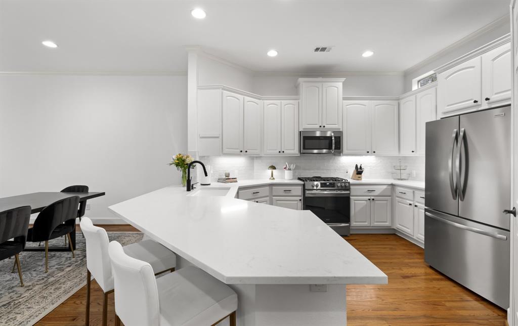 Belmont Henderson Twnhms 03 - Residential