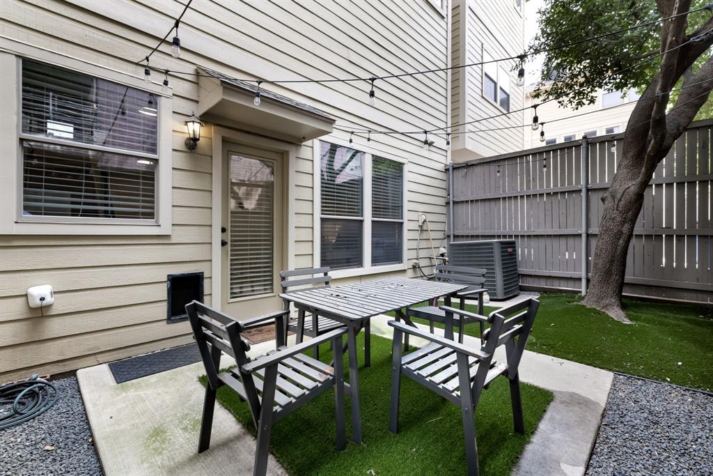 Belmont Henderson Twnhms 03 - Residential