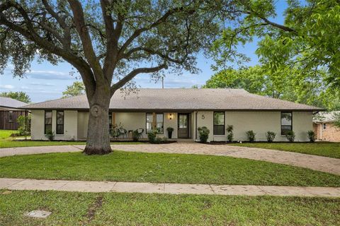 Photo of 5 Willow Creek Place, Richardson, TX 75080 (MLS # 21249587)