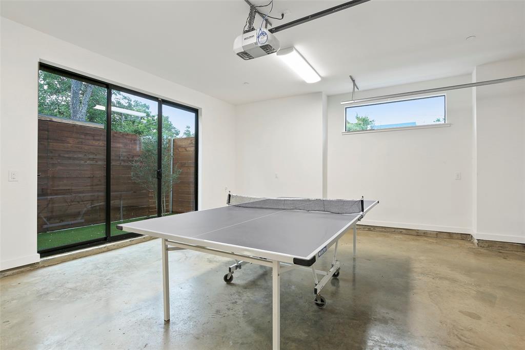 Kirby Place Condos - Residential Lease