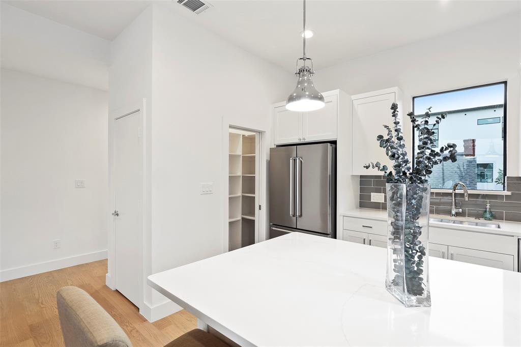 Kirby Place Condos - Residential Lease