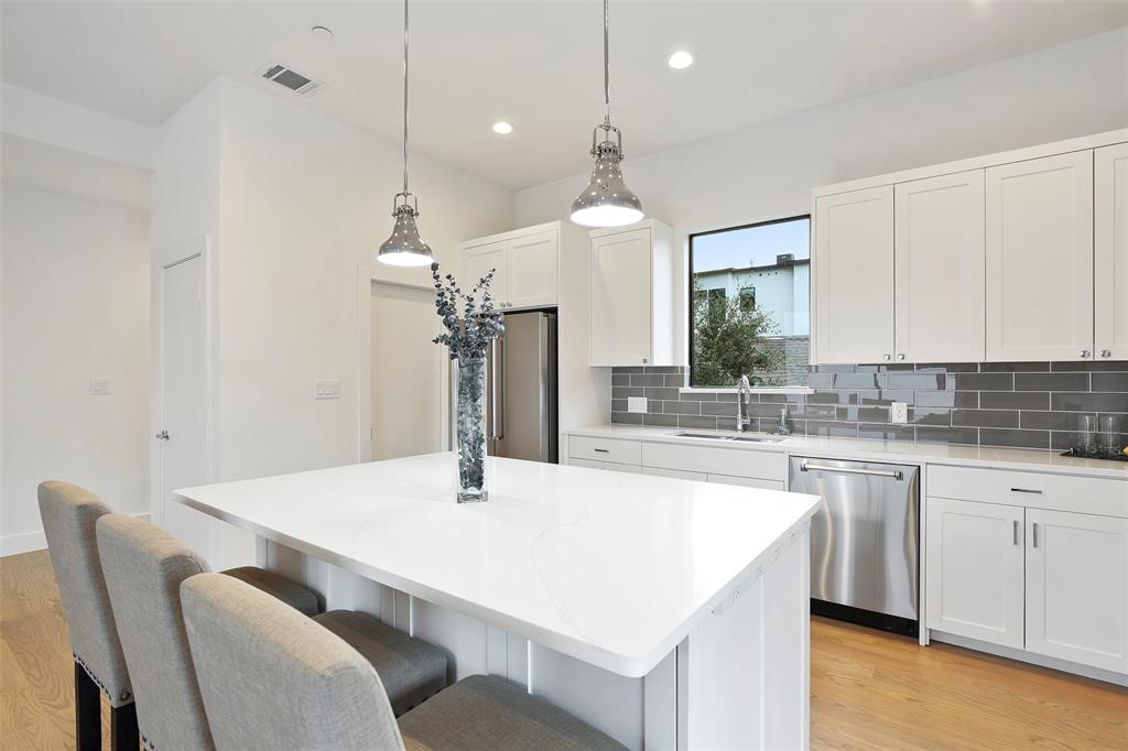 Kirby Place Condos - Residential Lease