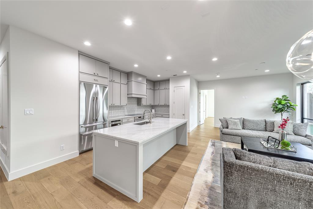 3601 Routh Street 1B