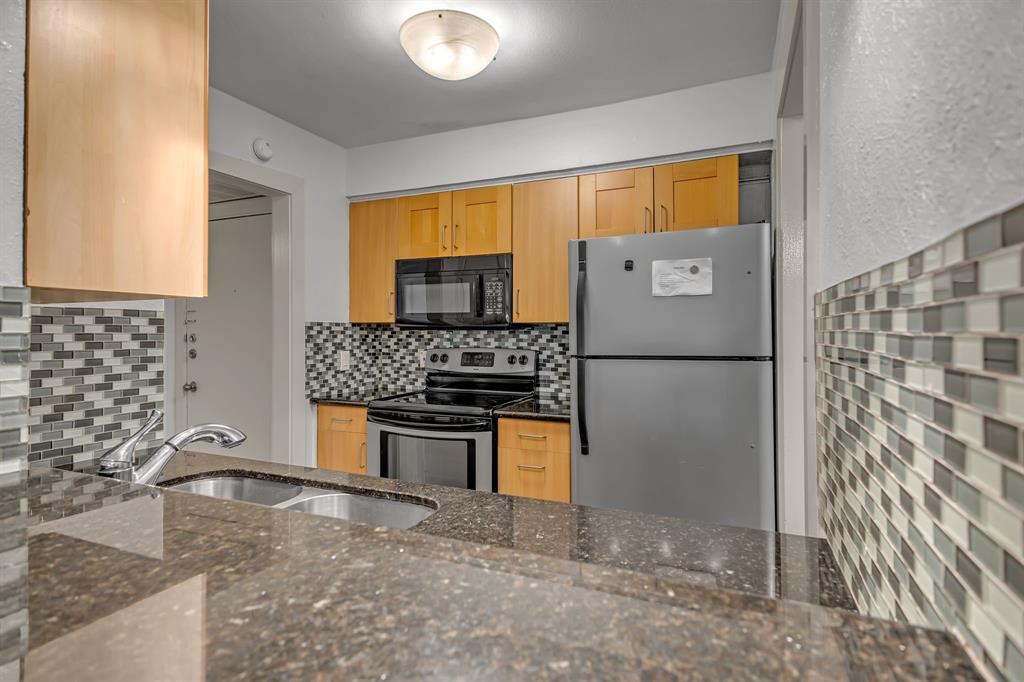 4837 Cedar Springs Road 215