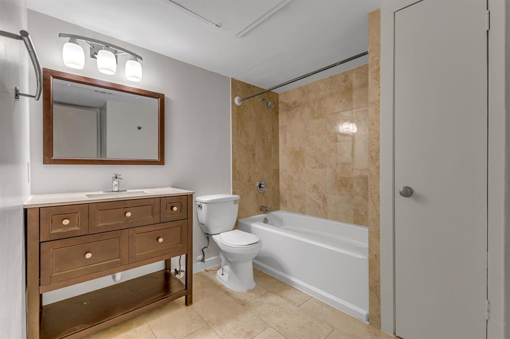 River Oaks Condo - Residential