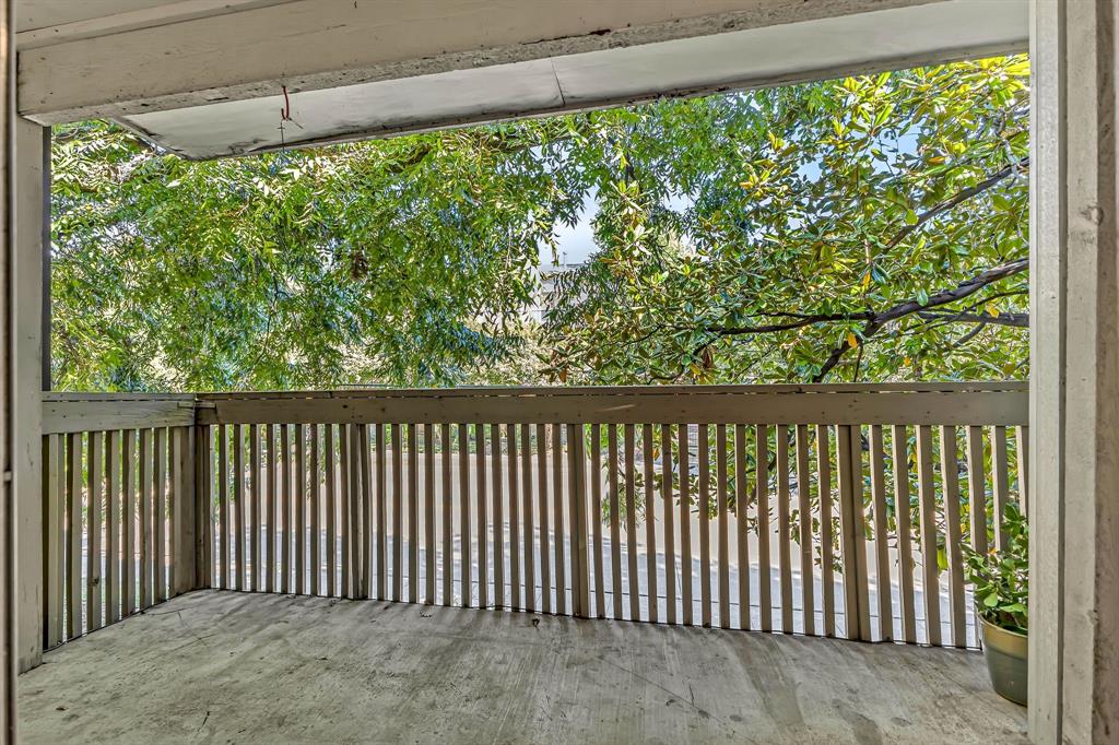 River Oaks Condo - Residential