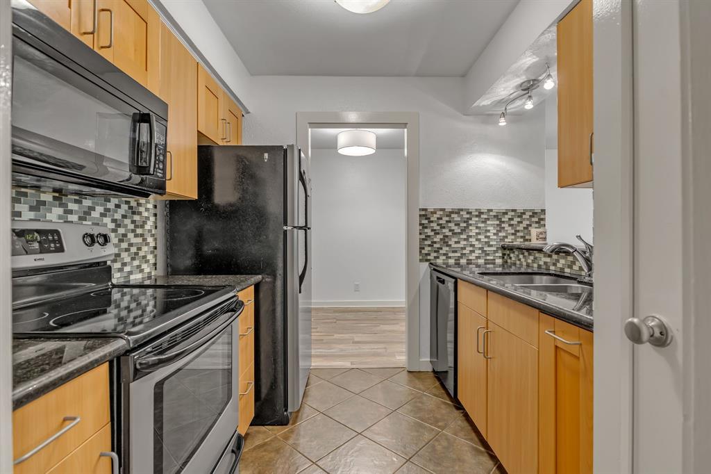 4837 Cedar Springs Road 215