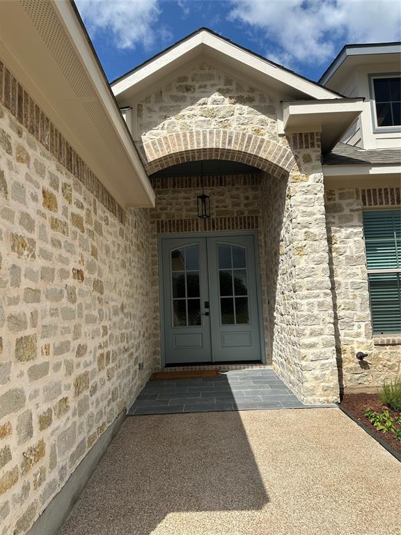 1033 Queen Elizabeth Drive