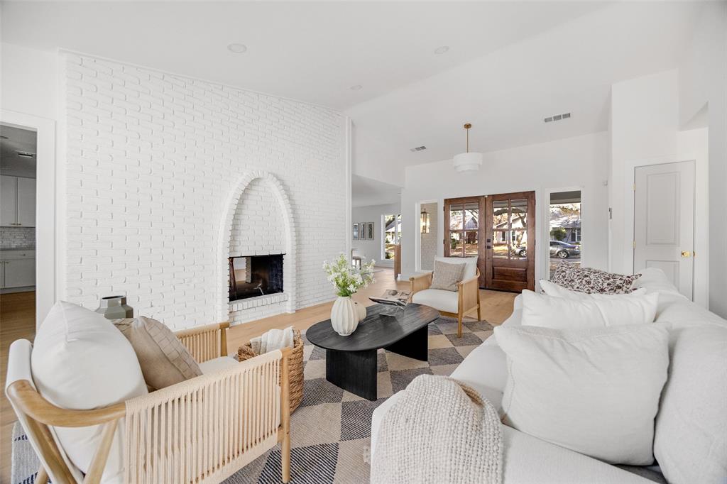 7850 La Sobrina Drive