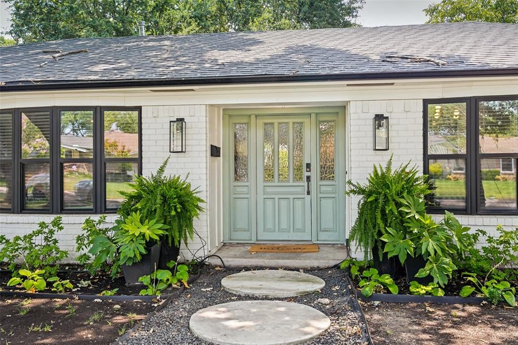 12420 Wood Manor Circle