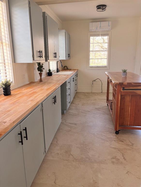 300 E Plummer Street