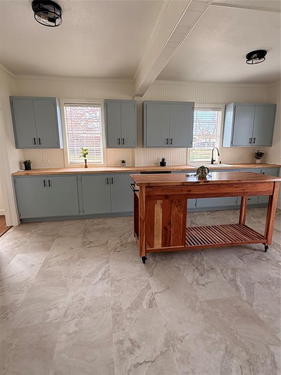 300 E Plummer Street