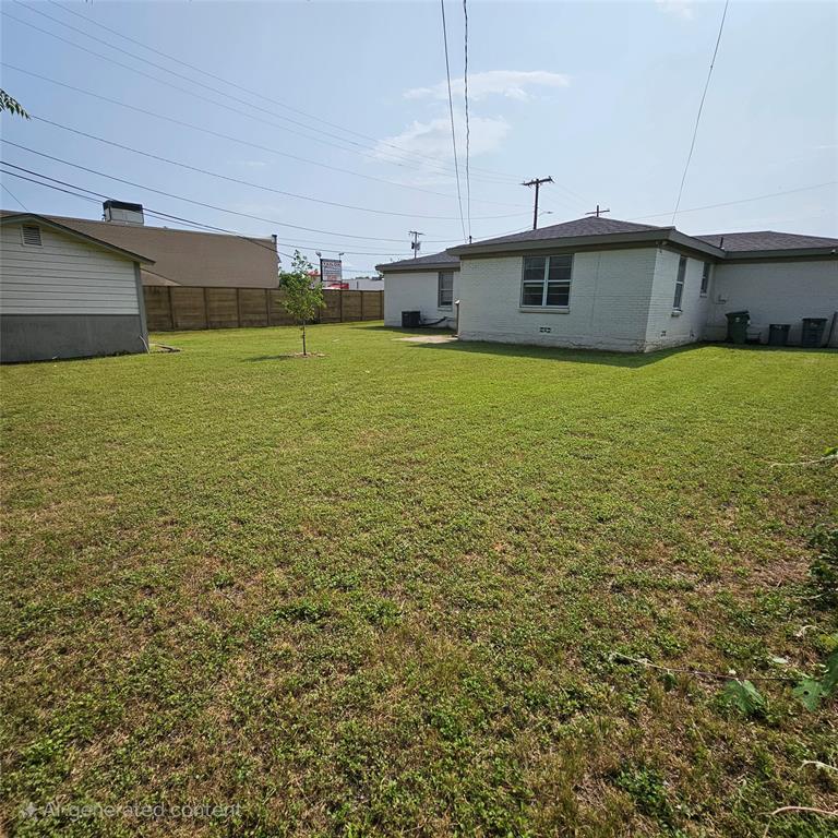802 Brown Trail