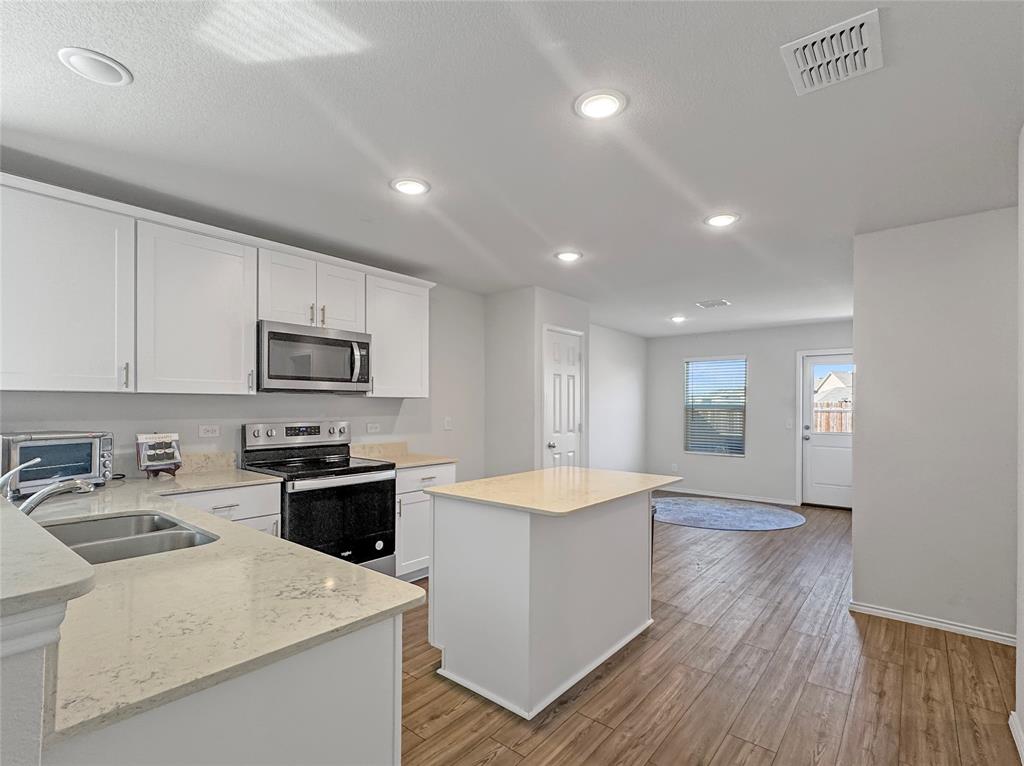 Travis Ranch Ph 2k - Residential