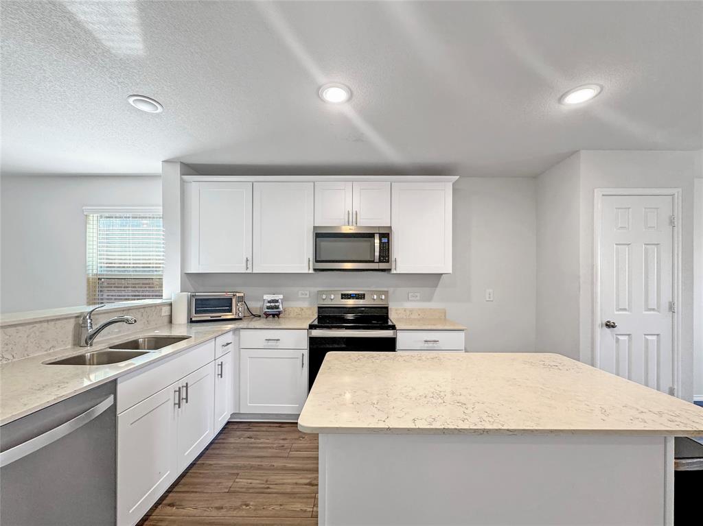 Travis Ranch Ph 2k - Residential