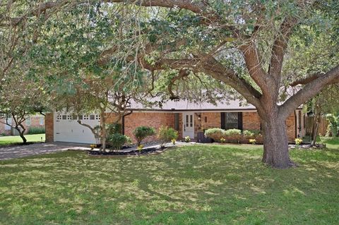 214 Bluebonnet Trail Keene TX 76059