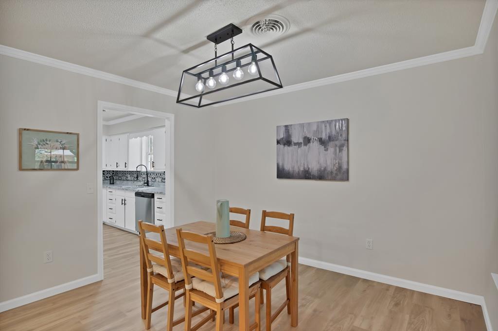 214 Bluebonnet Trail