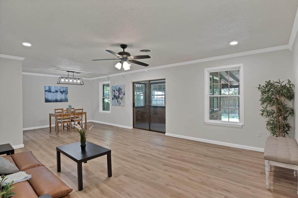 214 Bluebonnet Trail