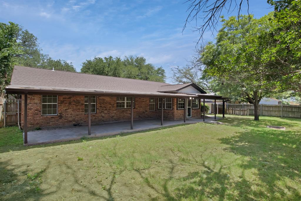 214 Bluebonnet Trail