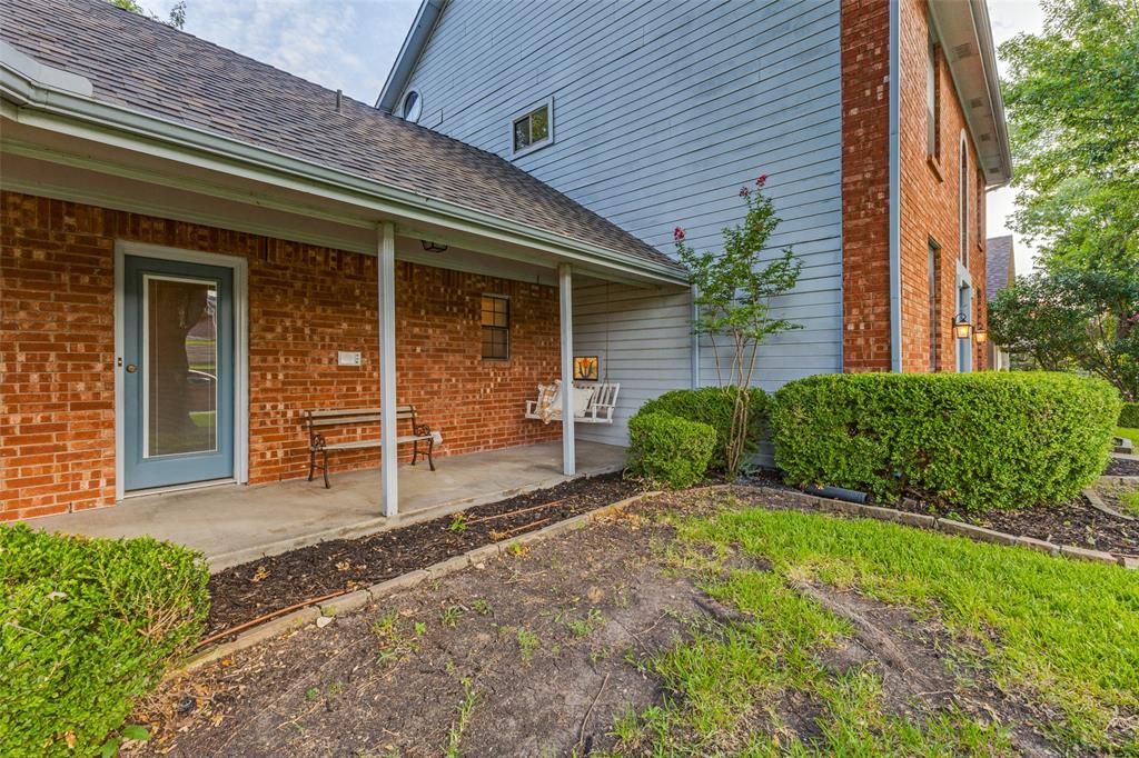 3701 Queenswood Lane