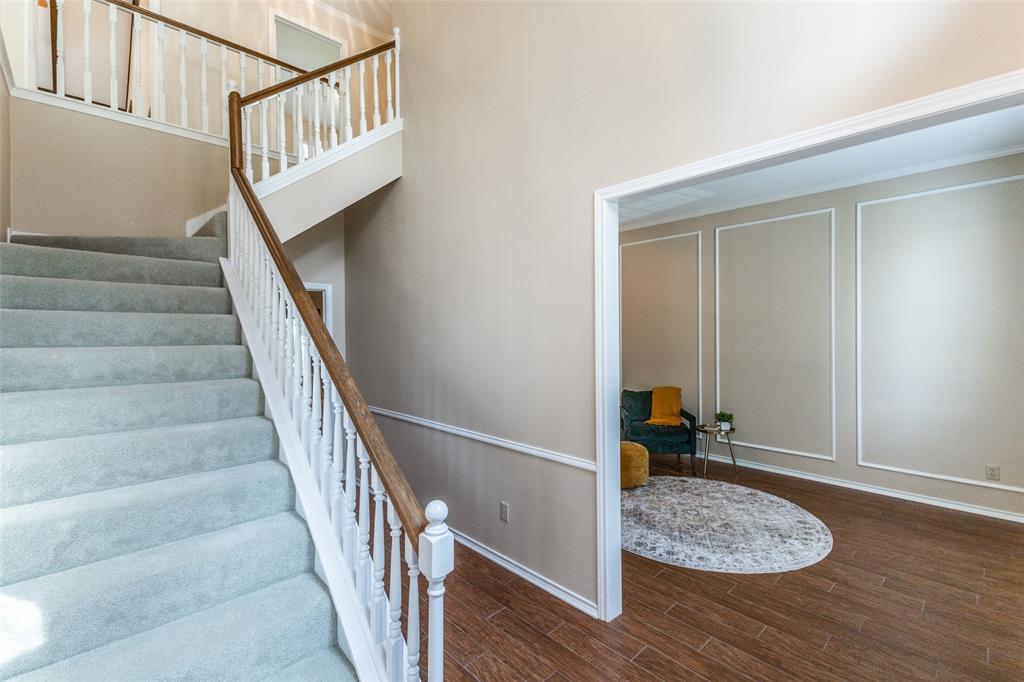 3701 Queenswood Lane