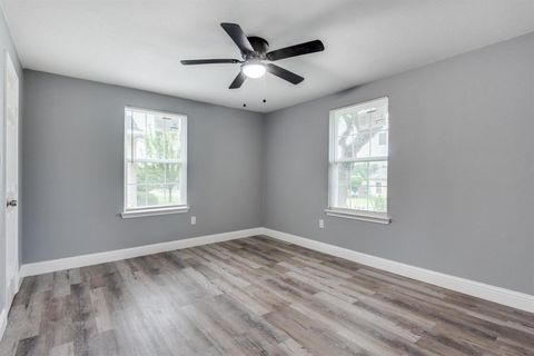 Tiny photo for 5006 Bartlett Avenue, Dallas, TX 75216 (MLS # 21101453)