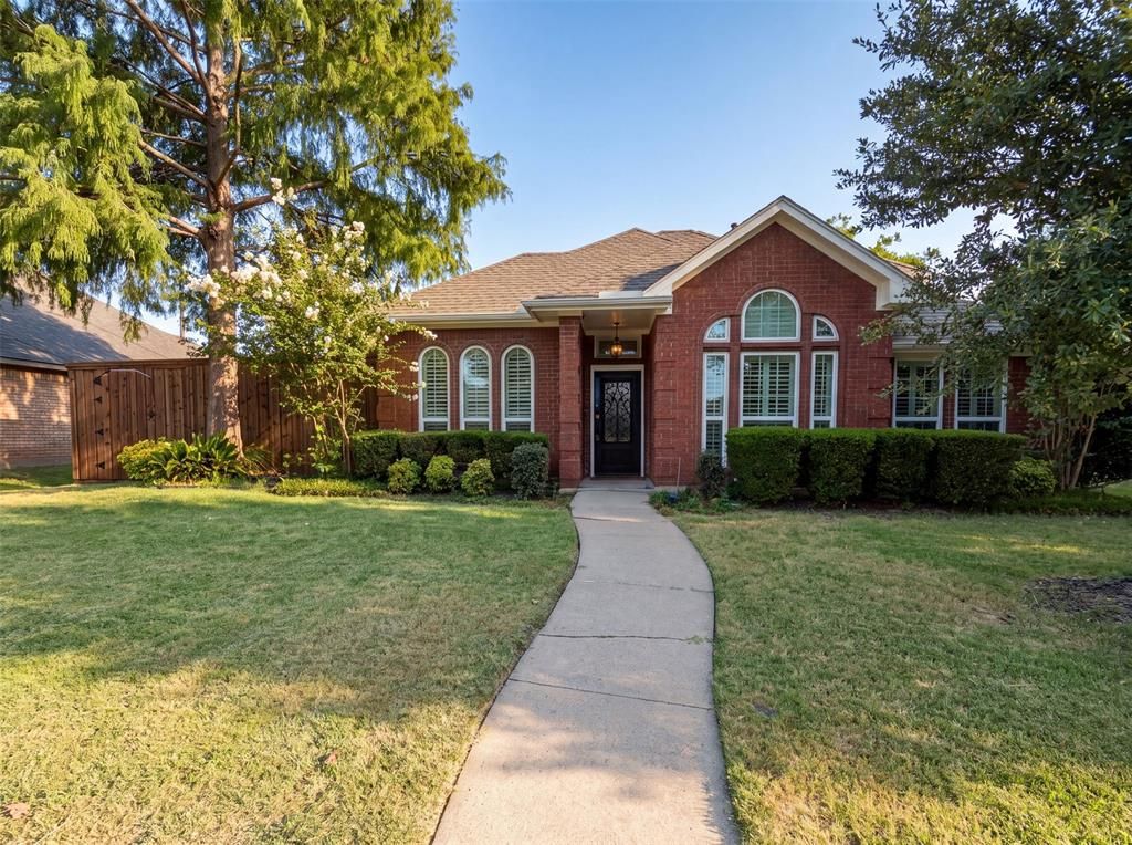 Photo of 1416 Willow Wood Drive, Carrollton, TX 75010 (MLS # 21342491)