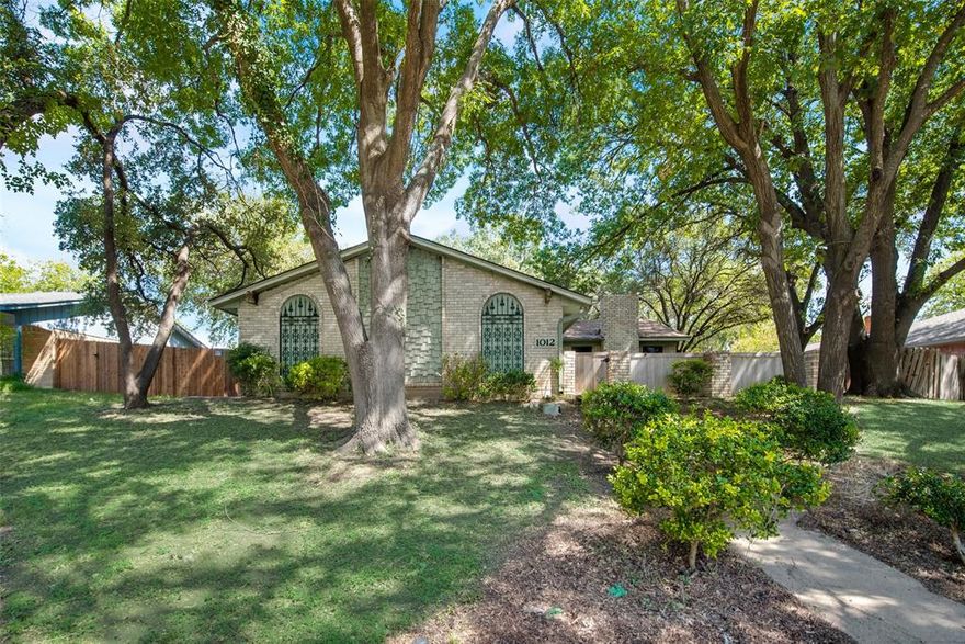 Nestled in the serene and sought-after Pleasant Lake Estates, this single-family home sprawls over 1,939 square feet, offering ample space and potential for customization. Boasting 4 spacious bedrooms and 2 full bathrooms, it stands as an ideal residence for growing families seeking a blend of comfort and convenience. The property is enveloped by large, mature trees, contributing to the tranquil and picturesque surroundings inherent to Pleasant Lake Estates. A prime location for family living, the neighborhood is renowned for its beautiful, well-matured landscape and friendly community atmosphere. Furthermore, the residence benefits from easy access to I35, ensuring smooth commutes and proximity to various amenities and city attractions. While this home is brimming with potential, it is in need of some Tender Loving Care (TLC) and renovations to restore it to its full glory.