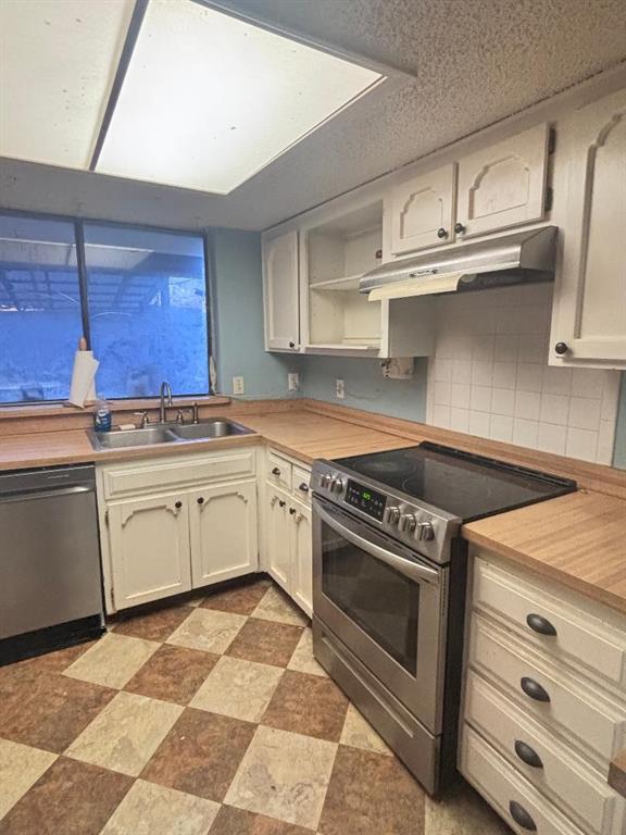 7533 Meadowlark Lane N