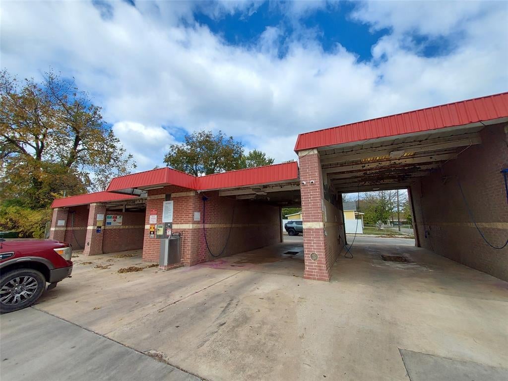 1406 Live Oak Street