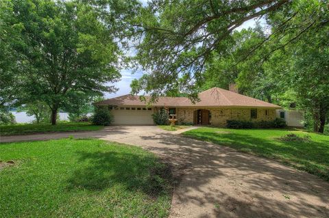 Photo of 1920 County Road Se 3370, Winnsboro, TX 75494 (MLS # 21246077)