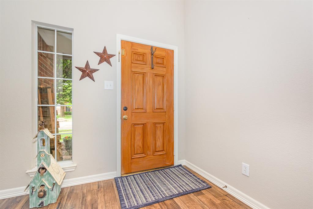 6707 Foxglove Trail