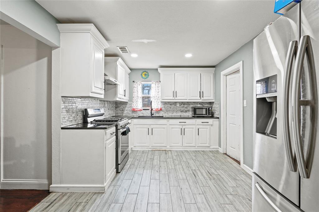 Cloverdale 02 - Residential