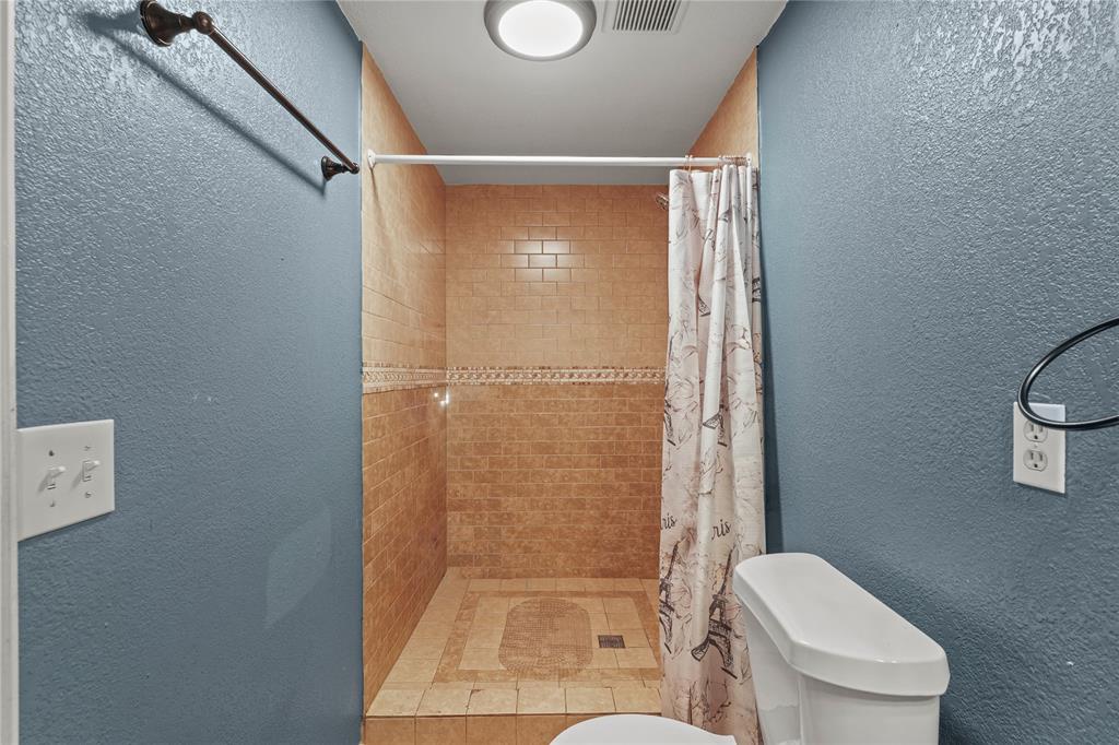 Cloverdale 02 - Residential