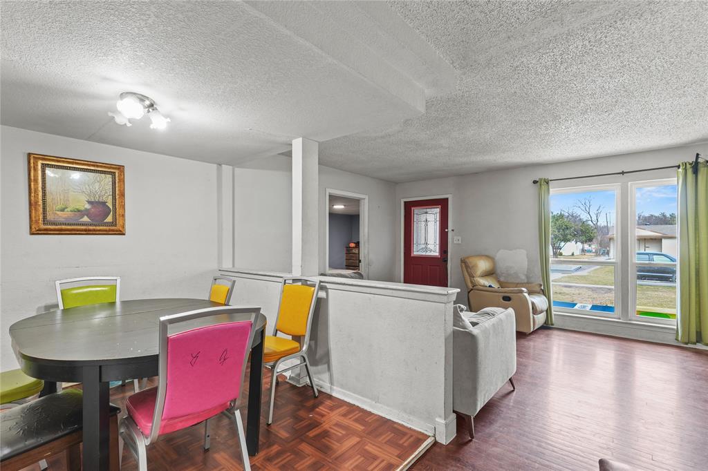 Cloverdale 02 - Residential