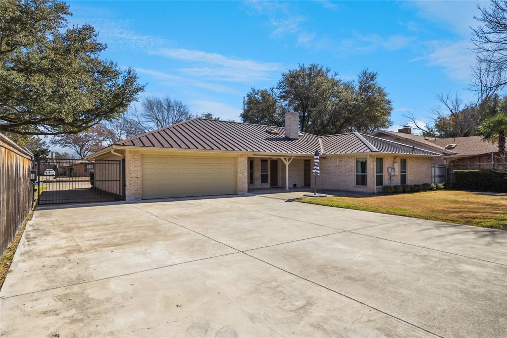 Country Day Estates - Residential