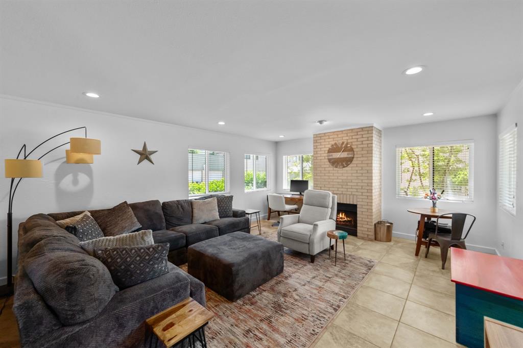 Frisco Railroad Add - Residential