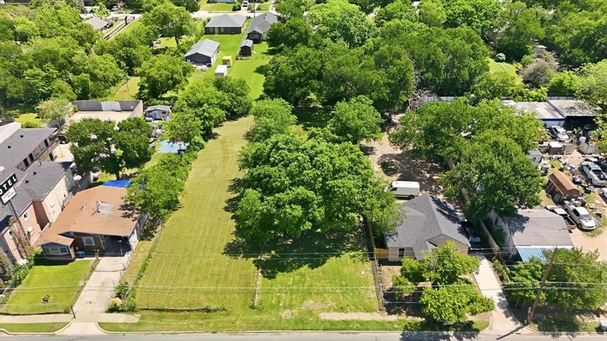 Prime 0.22-acre vacant lot located at 4022 N Westmoreland Rd in Dallas, zoned Commercial–Community Retail (CR). This zoning allows for a variety of potential uses, including retail, office, medical, or restaurant development.
Positioned in a high-growth area with strong visibility and accessibility, the property offers excellent exposure and convenient access to major thoroughfares. Surrounded by established businesses and nearby amenities, this location supports a wide range of commercial opportunities.
Ideal for investors or developers looking to build in a rapidly developing corridor in a strategic location.