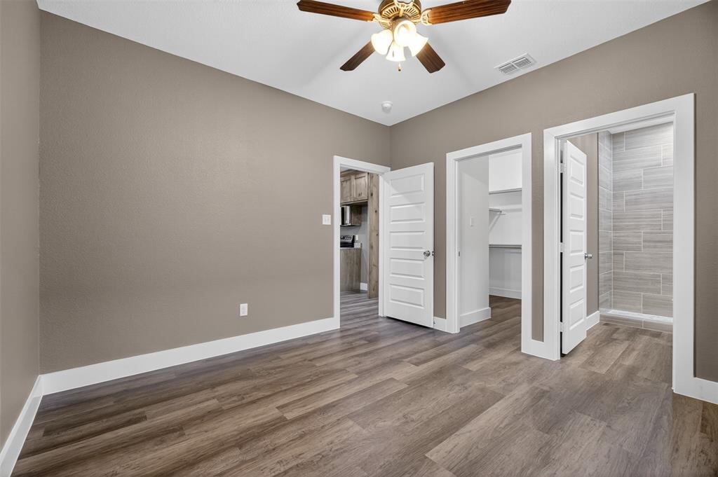 Lawn Place 01 - Residential